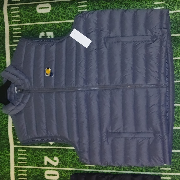 Indiana Pacers Full Zip Puffer Vest Jacket Winter Coat NWT - Picture 4 of 5